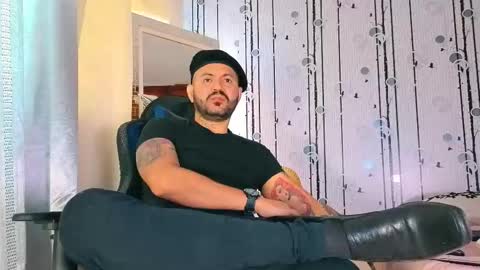 alphadrip online show from November 6, 12:30 pm