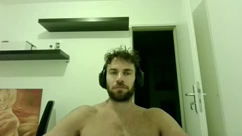alphah_hunk online show from September 25, 6:51 pm