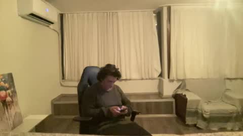 AlphAndre online show from January 25, 4:57 pm