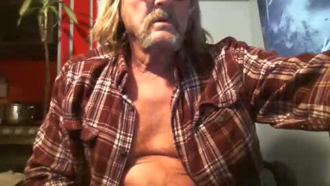Snapshot of alwayshard4u1 chatting on October 16, 12:35 pm alwayshard4u1 online show from October 16, 12:35 pm
