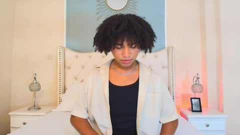 Snapshot of ambar_colling chatting on September 8, 7:57 pm Ambar Colling online show from September 8, 7:57 pm
