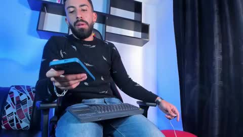 Amir online show from March 1, 12:01 pm