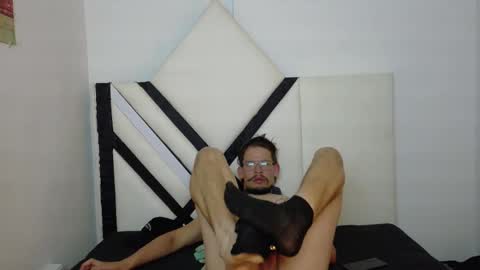 Josue AMo online show from October 16, 1:13 am