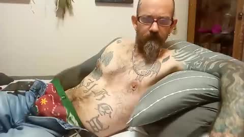 Snapshot of amunrethegod chatting on December 3, 8:39 pm amunrethegod online show from December 3, 8:39 pm