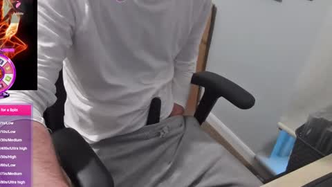 A online show from December 17, 9:16 am