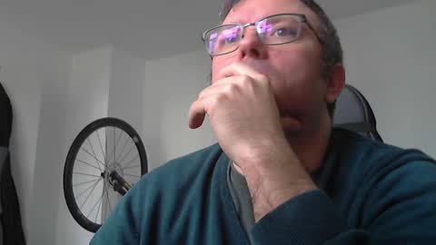 Andi online show from December 17, 11:39 am