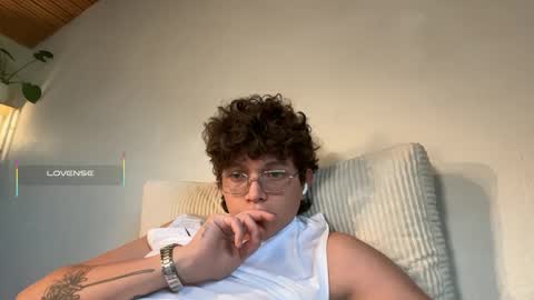 Snapshot of anddres_boss chatting on September 29, 2:46 pm Tell Me ANDRESS ----- online show from September 29, 2:46 pm