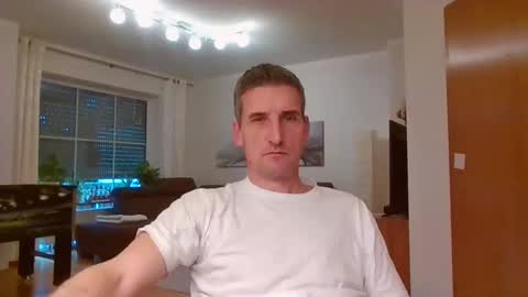 Name online show from December 3, 8:14 am