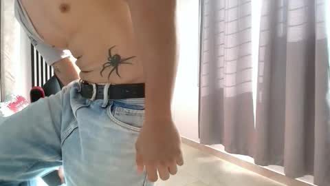 Snapshot of andres_cream chatting on September 22, 12:37 pm andres_cream online show from September 22, 12:37 pm