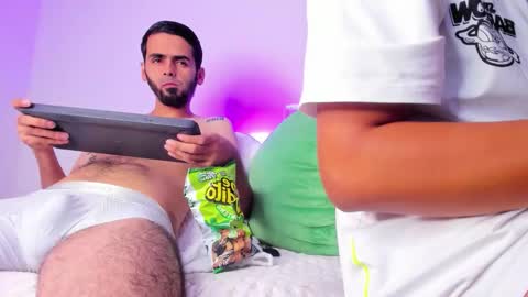 Snapshot of andres_ocampo02 chatting on October 20, 2:37 am ANDRES INDEPENDENT MODEL online show from October 20, 2:37 am