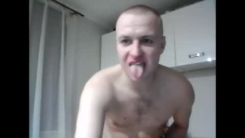 andrew3356577 online show from January 1, 3:23 am