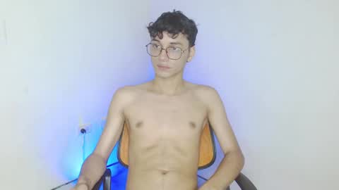 andres online show from November 17, 7:50 pm