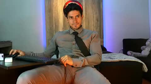 Andrew online show from November 24, 8:26 am