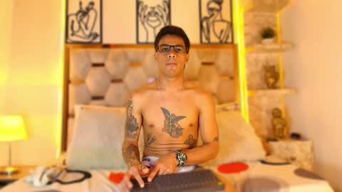 andrew_haalls online show from November 13, 8:46 pm