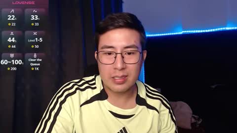 andrewmhilton_ online show from February 20, 6:26 am