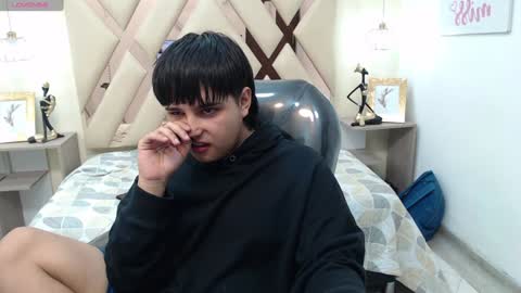 ANDREW online show from January 8, 1:20 pm