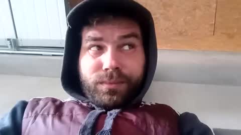 Snapshot of andrey21q chatting on October 7, 8:18 am andrey21q online show from October 7, 8:18 am