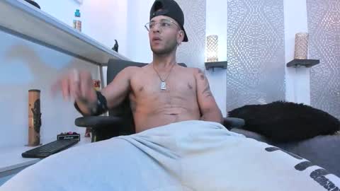   online show from September 14, 9:50 pm