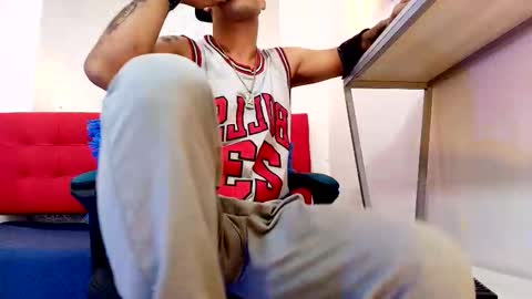   online show from November 9, 4:16 am