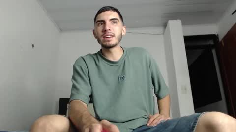 andriuhot066 online show from December 19, 9:06 am