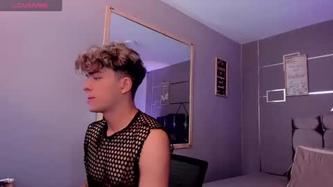 Snapshot of andrius_24 chatting on January 26, 1:04 pm online show from January 26, 1:04 pm