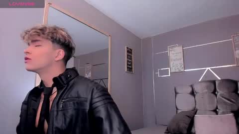 Snapshot of andrius_24 chatting on January 24, 1:14 pm online show from January 24, 1:14 pm