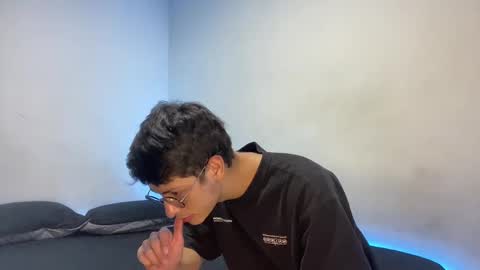 andy_collins__ online show from March 9, 11:03 pm