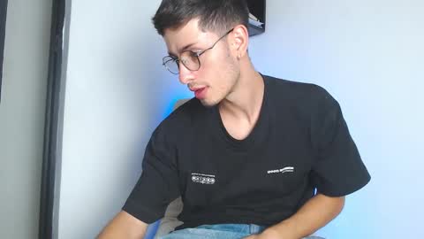 andy_collins__ online show from September 30, 2:40 am