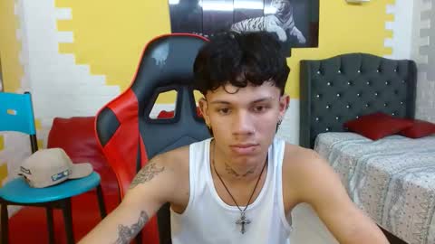 andy_dan1 online show from November 12, 2:01 pm