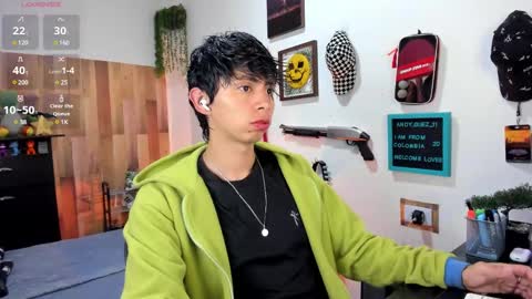 andy_guez_11 online show from March 3, 10:33 am