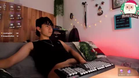 andy_guez_11 online show from December 23, 12:03 am