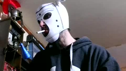 Snapshot of andybadass chatting on December 11, 11:10 am andybadass online show from December 11, 11:10 am