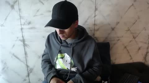 Andy Joy  online show from November 19, 11:32 am