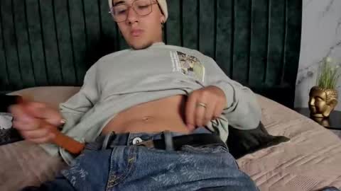 Andy Joy  online show from November 11, 11:59 am