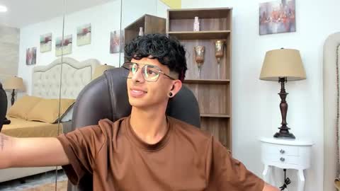 andyxibrat online show from March 5, 8:05 pm