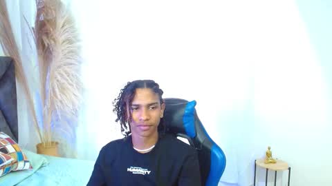 Angel online show from December 16, 9:22 pm