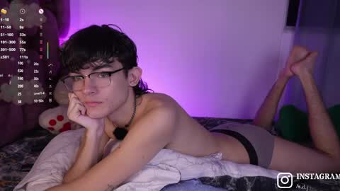 Angelo I work from home this is my room  online show from April 5, 2:08 am