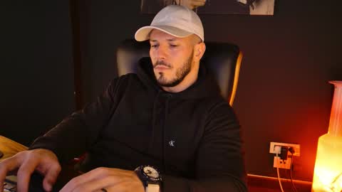 BlackWolf online show from December 5, 1:18 pm