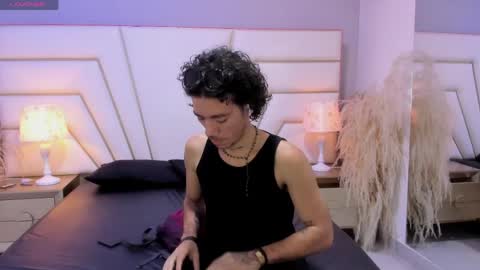 Angelo online show from April 21, 12:00 pm