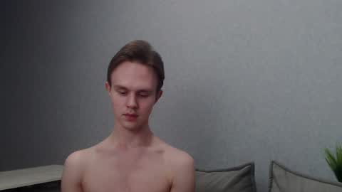 Angel online show from December 8, 6:50 pm