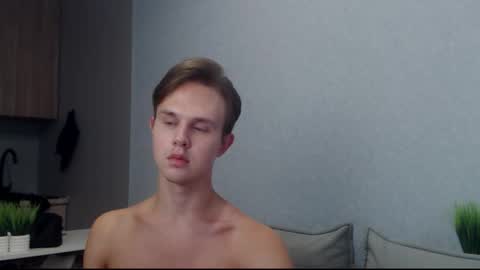 Angel online show from September 28, 10:46 am