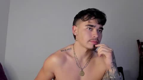 Angel Fox online show from September 18, 1:29 am