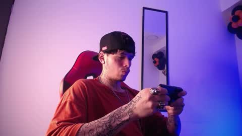 anhonymus online show from October 13, 4:07 am