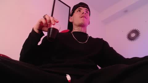 anhonymus online show from September 29, 4:44 am