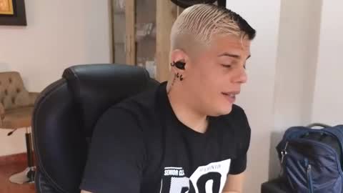 Anndy Hardy online show from November 30, 8:33 pm