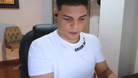 Anndy Hardy online show from November 24, 10:55 pm