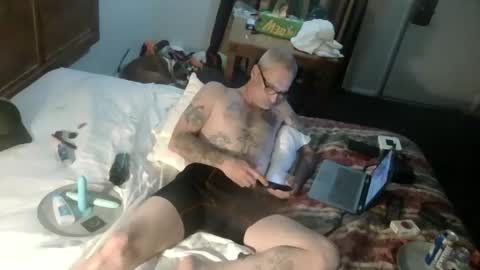 Hardandhorny24 online show from November 20, 8:02 am