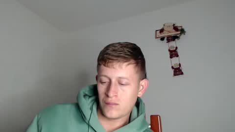 leon online show from December 10, 6:01 am