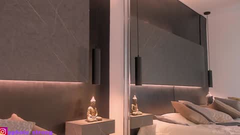 Apholo Strong online show from January 1, 9:52 pm