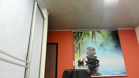 Jonathan online show from April 8, 6:49 pm